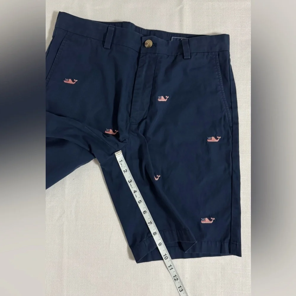 VINEYARD VINES Breaker Shorts Embroidered Flag Whales Mens Size 32 Navy Blue